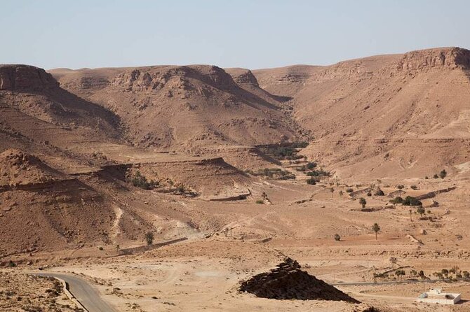 2Days 4x4 safari from Sousse/Hammamet/Tunis, night 100km deep in Sahara desert - Chenini, a mountain village with a wide view