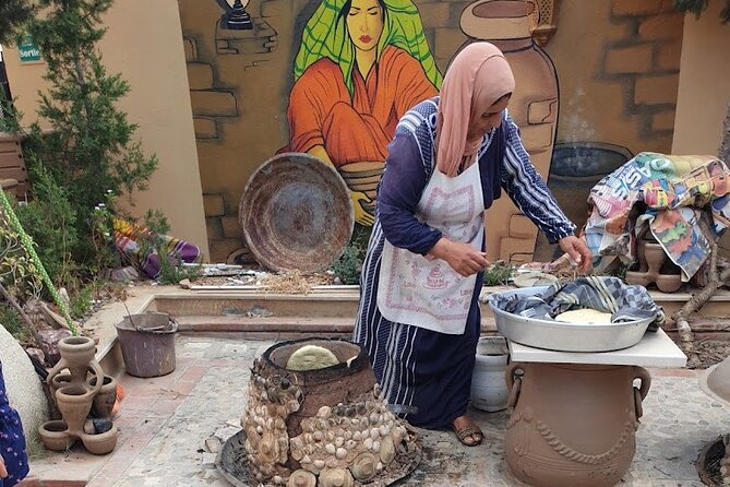 Cultural Experience of Bedouin Village in Mahdia - Folkloric music gives the welcome some character