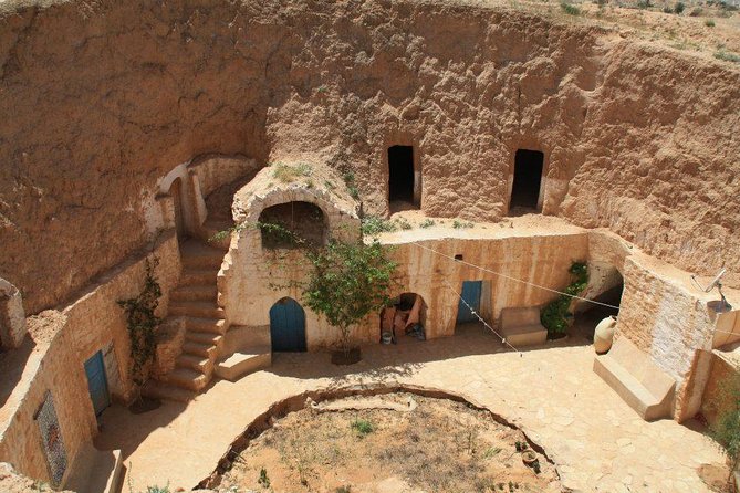 Discovery tour of Southern Tunisia - Meals, lodging, and the practical side