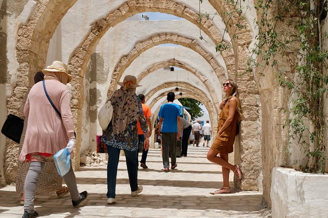 From Djerba : 1 day in the footsteps of Star Wars "Mos Eisley" - Djerbahood: street art in a half-hour stroll