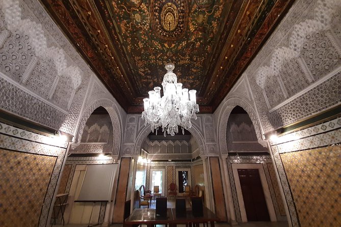 Guided tour in the UNESCO world heritage Medina of Tunis - A 30-minute pause at Café du Souk