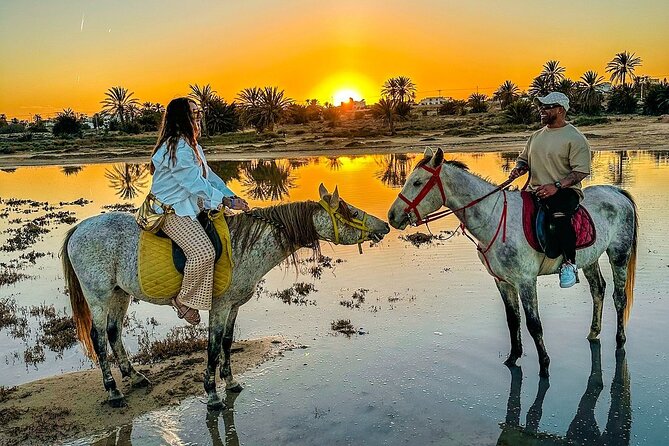 Horseback riding or camel at sunset in Djerba - Why this sunset ride works so well in Djerba