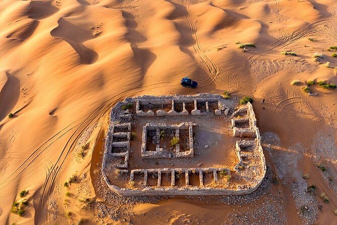 Private Day Trip Ksar Ghilane Oasis - A private 4x4 changes the rhythm of the day