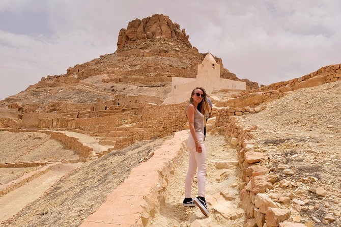 The three desert and mountain oases - Salt lakes and mountain oases: two sharp changes in scenery