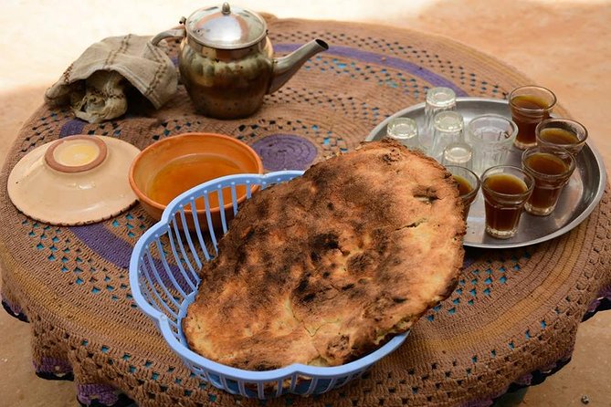 Tozeur and the mountain Oasis - The tented camp and optional desert rides